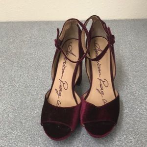 American rag velvet Areeta Platform heels